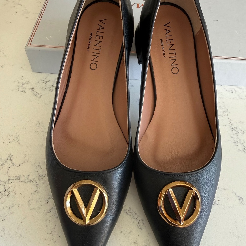 **SOLD**Valentino Perla black leather kitten heels